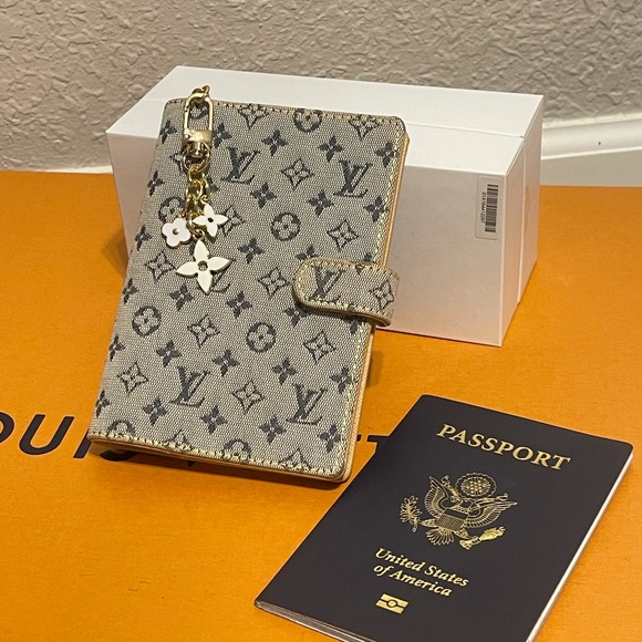 Louis Vuitton Accessories - 3 way Authentic LV Agenda,Passport Holder & Wallet